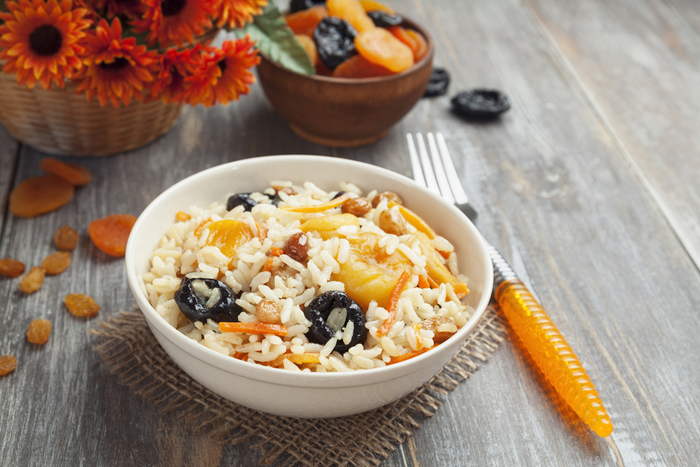 http://cdn-aws-01.mummypages.ie/images/3633/181/9/13_5/Fruit+and+vegetable+rice+salad.jpg