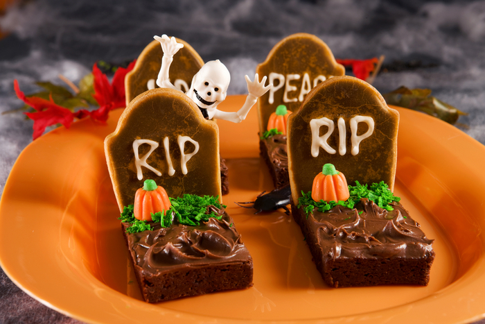 How to Make Mummy Brownies photo How to Make Mummy Brownies photo